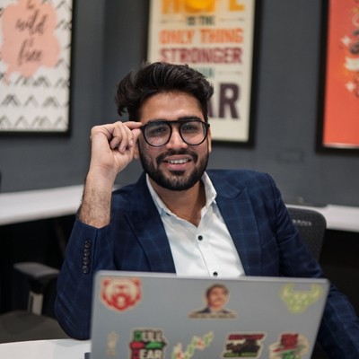 CATushar Makkar Profile Picture